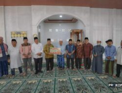 Pemko Padang Sidempuan Serahkan Bantuan Pembangunan Mesjid Babul Hasanah