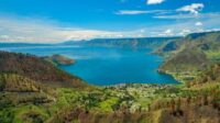 catatan sejarah lama, Danau Toba adalah danau alami berukuran besar di Indonesia yang berada di kaldera Gunung Supervulkan. fhoto : istimewa.