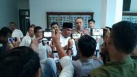 Bupati Madina HM Jafar Sukhairi Nasution usai rapat memarahi warga Singkuang 1, di aula kantor bupati Jumat (24/3/2023) fhoto : Warta Mandailing.