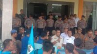 Puluhan massa Dewan Pimpinan Daerah Komite Nasional Pemuda Indonesia (DPD-KNPI) melakukan aksi damai didepan kantor Bupati dan meminta Pj Bupati Padang Lawas Edy Junaedi diminta untuk segera mencopot Inspektur Inspektorat, fhoto : Ist.